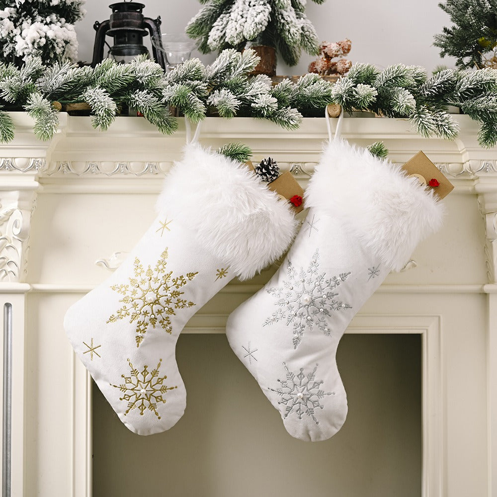 Christmas Decorative Supplies Plush Pearl Snowflake Christmas Socks Creative New Plush Christmas Socks Gift Socks